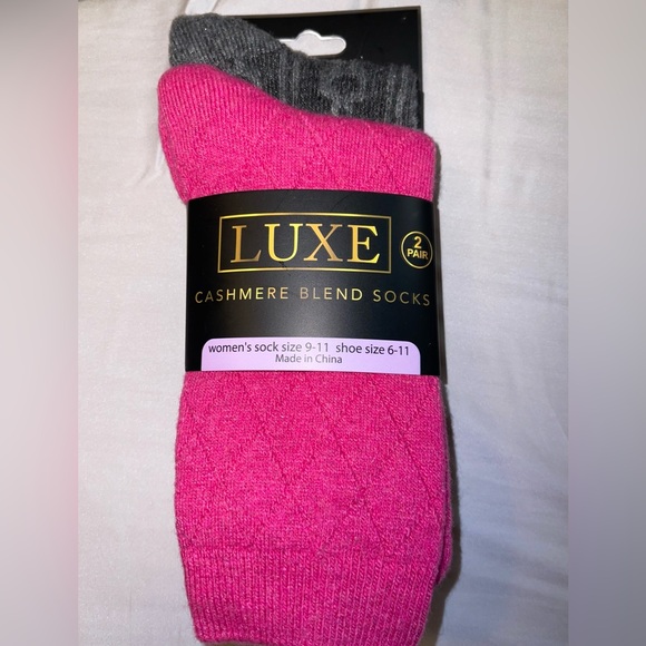 Luxe Accessories - Luxe Cashmere Socks Two Pair - Fuchsia Pink and Charcoal Size 6-11